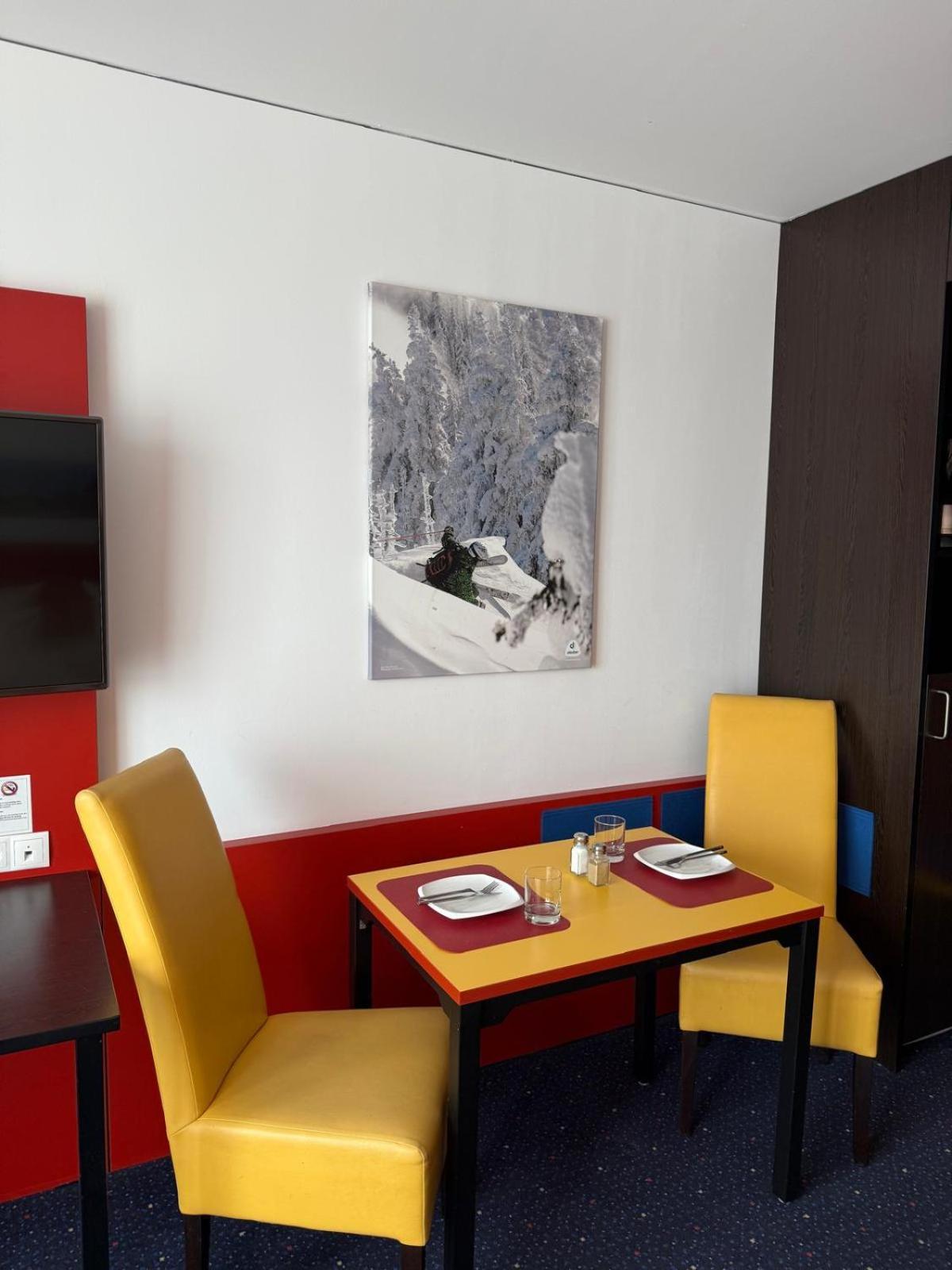 Stay2Munich Hotel & Serviced Apartments บรุนน์ธาล ภายนอก รูปภาพ